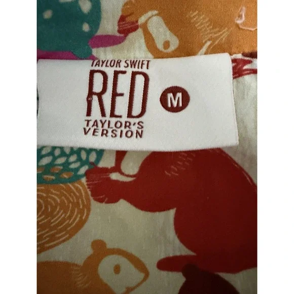 Taylor Swift Squirrel Pajama Set We Are Never Ever Getting Back Together Medium - Picture 16 of 16